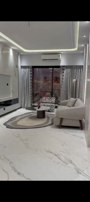 Room in 3 BHK Apartment at Andheri West – for Sale