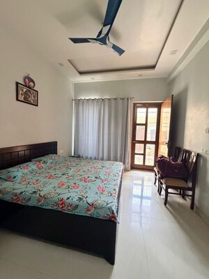 Bedroom in  Pg at Ansal Golf Links 1 – for Rent