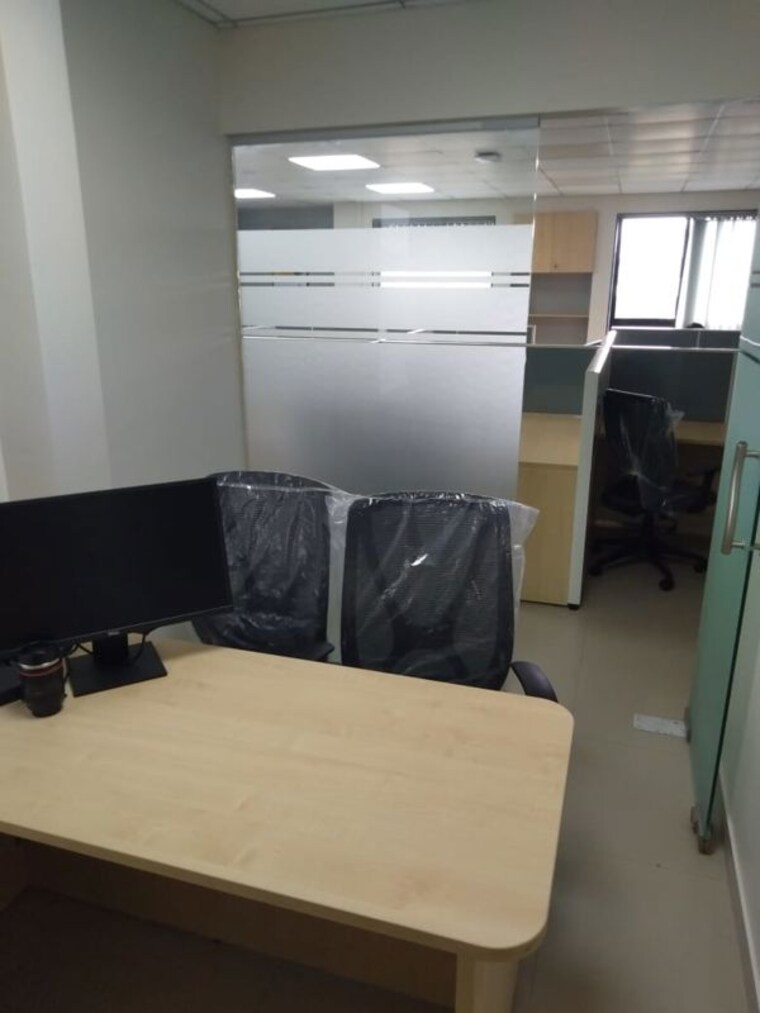 Team Area, l-square Commercial Office Space 1000 Sq.Ft. In Aundh Pune 10536267