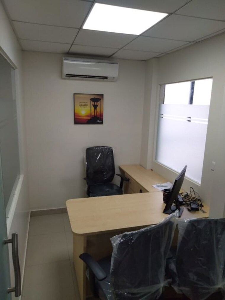 Team Area, l-square Commercial Office Space 2300 Sq.Ft. In Aundh Pune 10536247
