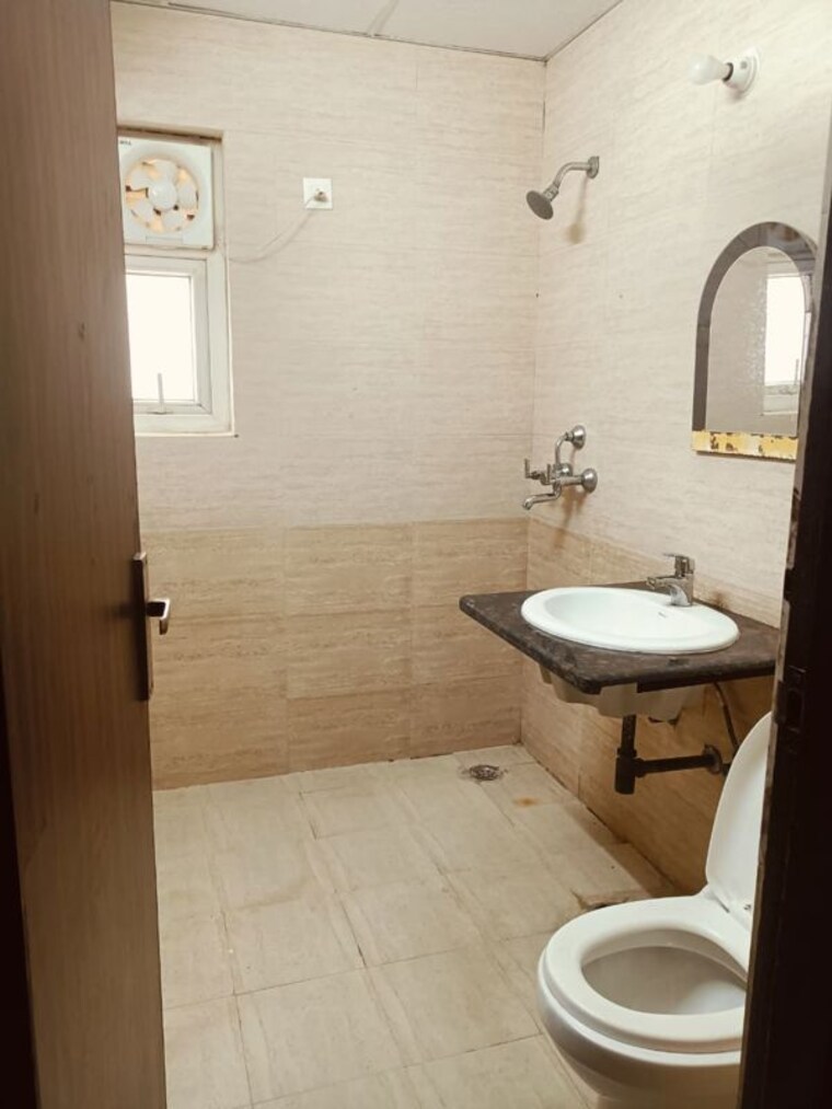 Bathroom, apex-athena 3 Bedroom 1900 Sq.Ft. Apartment In Sector 75 Noida 10536293