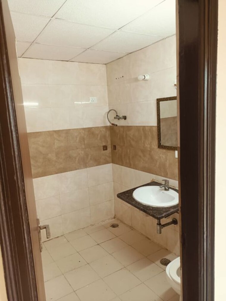 Bathroom, apex-athena 3 Bedroom 1900 Sq.Ft. Apartment In Sector 75 Noida 10536293