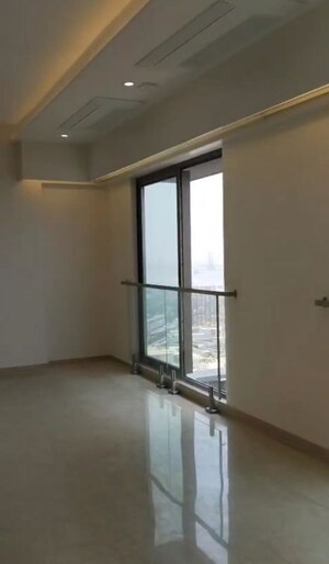 Room in 3 BHK Apartment at Adani Ten BKC, Bandra East – for Rent