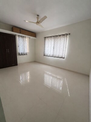Room in 2 BHK Apartment at Roma Galaxy, Pimple Saudagar – for Rent
