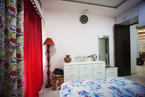 Furnished Amenities in 3 BHK Apartment at Motera – for Sale