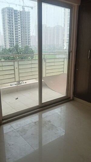 Room in 2 BHK Independent House at Phi Iii Greater Noida – for Rent