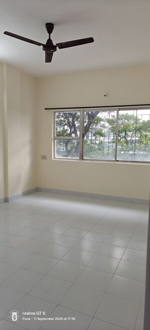 Room in 3 BHK Apartment at Goel Ganga Carnation, Koregaon Park – for Rent