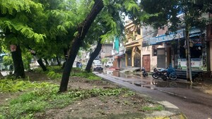  Showroom – Exterior View View at Jankipuram - for Rent
