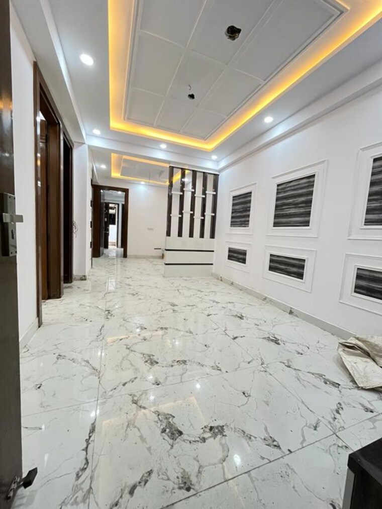  Parking, trinity-grand 3 Bedroom 1400 Sq.Ft. Builder Floor In Bisrakh Jalalpur Greater Noida 10536413