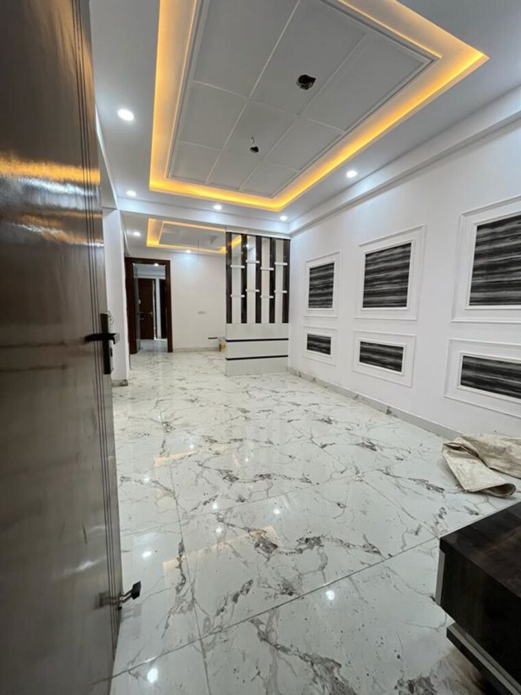  Parking, trinity-grand 3 Bedroom 1400 Sq.Ft. Builder Floor In Bisrakh Jalalpur Greater Noida 10536413