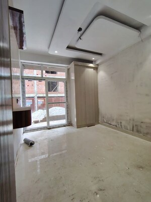 Room in 3 BHK Builder Floor at Trinity Grand, Bisrakh Jalalpur – for Sale