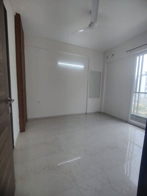 Room in 3.5 BHK Apartment at M3M Soulitude, Sector 89 – for Sale