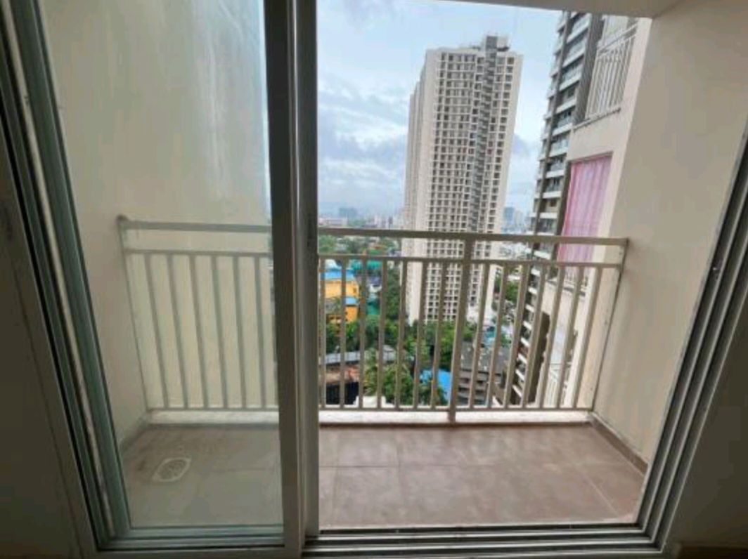 2 BHK 650 Sq.Ft. Apartment in Puranik Grand Central
