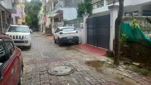  Plot – Nearby View at Srishti Apartments Jankipuram, Jankipuram - for Sale