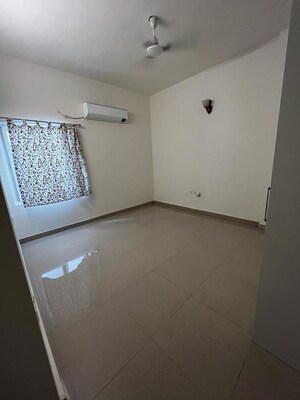 Room in  Apartment at Sumadhura Acropolis, Gachibowli – for Rent