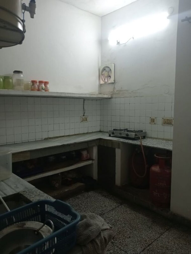 Kitchen, rwa-apartments-sector-37 1 Bedroom 650 Sq.Ft. Independent House In Sector 37 Noida 10536437