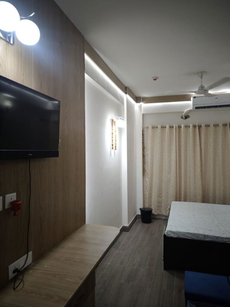 Bedroom, gaur-runway-suites Studio 460 Sq.Ft. Apartment In Gaur Yamuna City Greater Noida 10536440