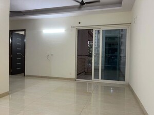 Room in 2.5 BHK Apartment at Gaur Sportswood, Sector 79 – for Rent