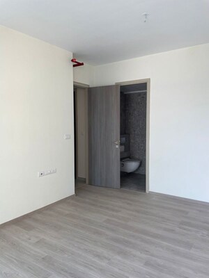 Room in 2 BHK Apartment at Union Park, Chembur – for Rent