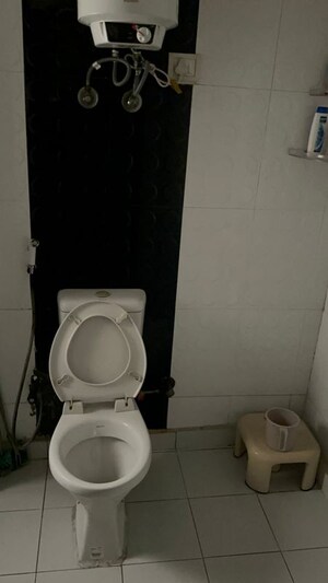 Bathroom in 2.5 BHK Apartment at Supertech Cape Town, Sector 74 – for Sale
