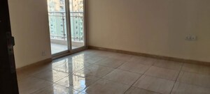 Room in 2.5 BHK Apartment at Gaur Sportswood, Sector 79 – for Rent