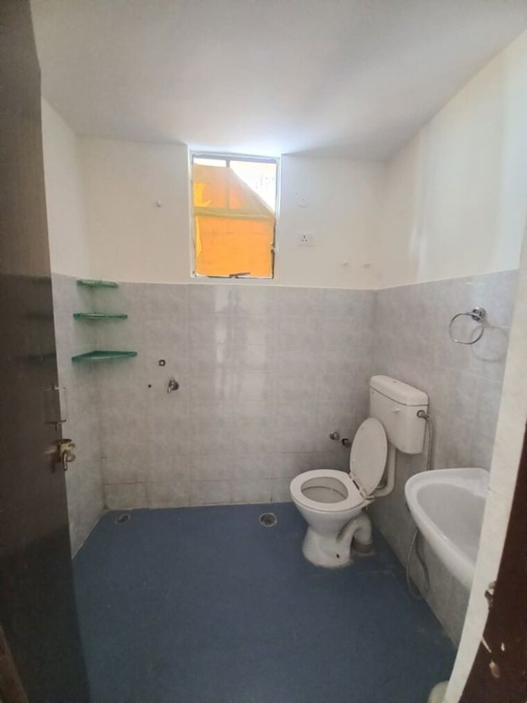 Bathroom, ninex-rmg-residency 2 Bedroom 700 Sq.Ft. Apartment In Sector 37c Gurgaon 10536478