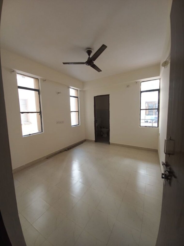 Room, ninex-rmg-residency 2 Bedroom 700 Sq.Ft. Apartment In Sector 37c Gurgaon 10536478