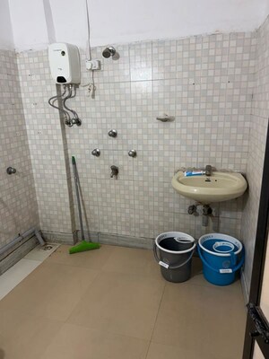 Bathroom in 1 BHK Apartment at Kenwood Apartment, Andheri West – for Rent