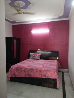 1 BHK + Prayer Room,Store Room Independent House For Rent in Sector 7