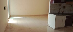 Room in 2.5 BHK Apartment at Gaur Sportswood, Sector 79 – for Rent
