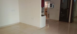 Room in 2.5 BHK Apartment at Gaur Sportswood, Sector 79 – for Rent