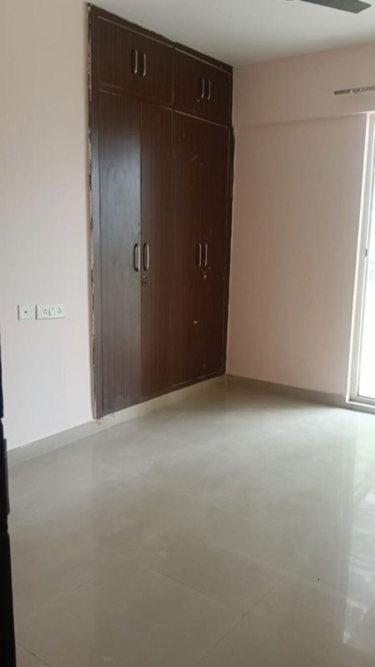 Room, gnida-lohiya-enclave-omicron-1a 3 Bedroom 108 Sq.Mt. Apartment In Omicron 1a Greater Noida Greater Noida 10536519