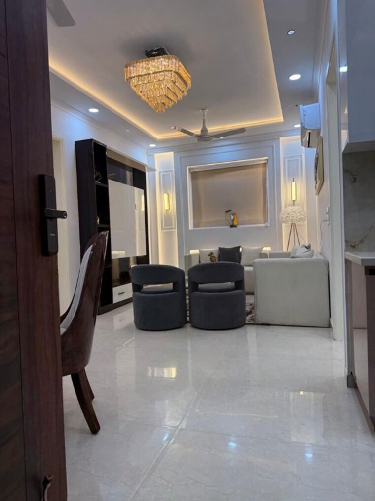 Room, ambala highway 3 Bedroom 125 Sq.Yd. Apartment In Ambala Highway Zirakpur 10536525