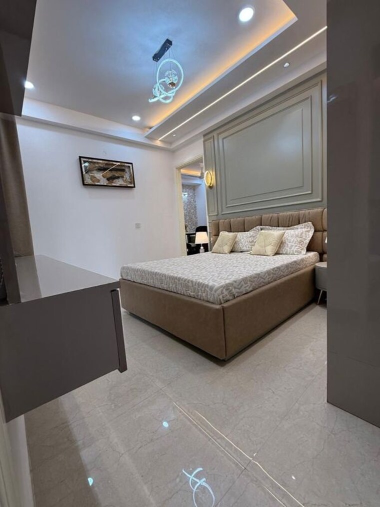 Room, ambala highway 3 Bedroom 125 Sq.Yd. Apartment In Ambala Highway Zirakpur 10536525