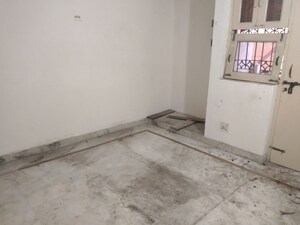 Room in 1 BHK Apartment at Sector 46 – for Rent