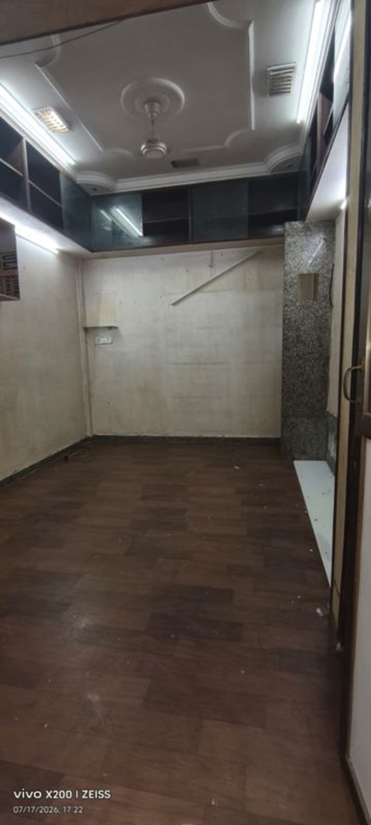 Room, krishna-chs-kandivali Commercial Shop 125 Sq.Ft. In Kandivali West Mumbai 10536530