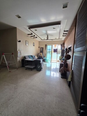 3 BHK Apartment For Rent in Sheth Vasant Lawns, Laxmi Nagar