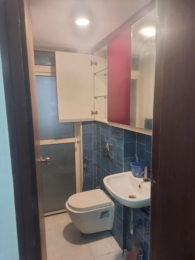 Bathroom, lodha-amara 1 Bedroom 550 Sq.Ft. Apartment In Kolshet Road Thane 10536540