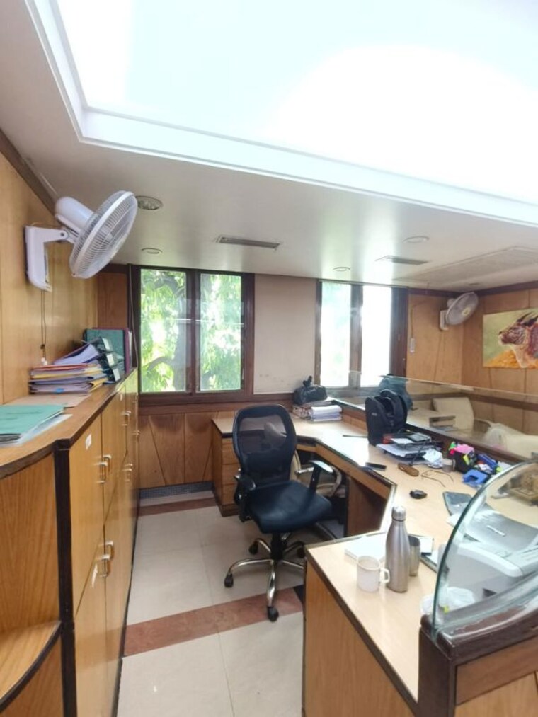 Team Area, hauz khas enclave Commercial Office Space 1500 Sq.Ft. In Hauz Khas Enclave Delhi 10536544
