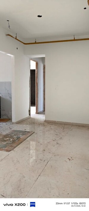 Room in 3 BHK Apartment at Ruparel Palacio Phase 1, Kandivali West – for Sale
