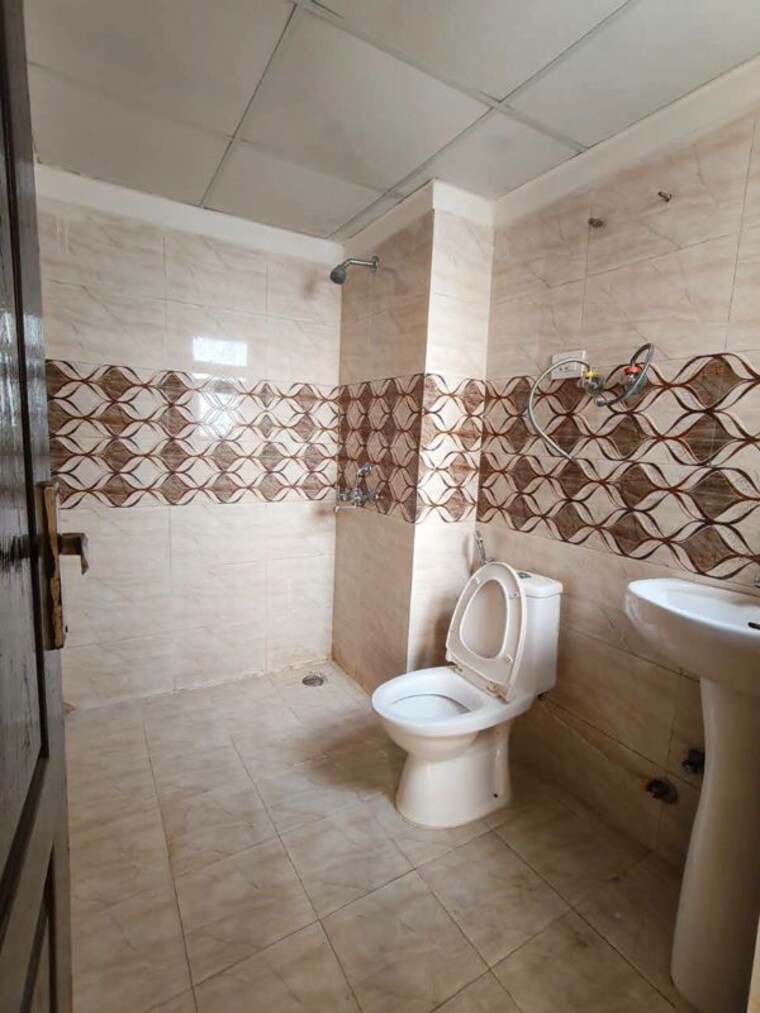 Bathroom, trident-embassy 2 Bedroom 950 Sq.Ft. Apartment In Sector 1 Greater Noida Greater Noida 10536635