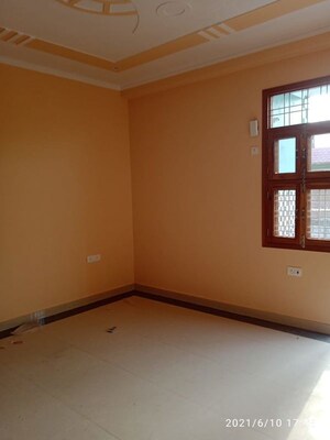 Room in 1 BHK Independent House at Sector 7 – for Rent