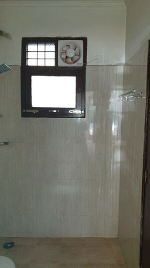 Room in 1 BHK Independent House at Sector 7 – for Rent