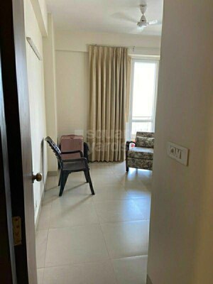 Room in 4 BHK Apartment at Sector 103 – for Sale