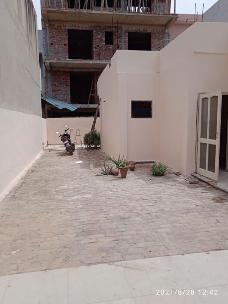 Exterior View, housing-board-colony-sector-7 1 Bedroom 840 Sq.Ft. Independent House In Sector 7 Gurgaon 10536679