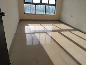 Room in 4 BHK Apartment at Amanora Adreno Towers, Hadapsar – for Rent