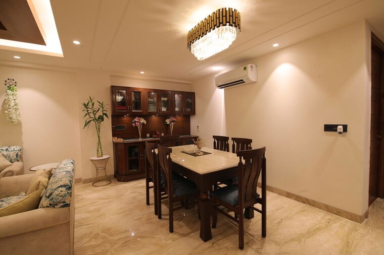 Dining area, suncity-township-gurgaon 4 Bedroom 276 Sq.Yd. Builder Floor In Sector 54 Gurgaon 10536698
