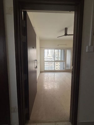 1 BHK Apartment For Rent in Omkar Signet, Malad East