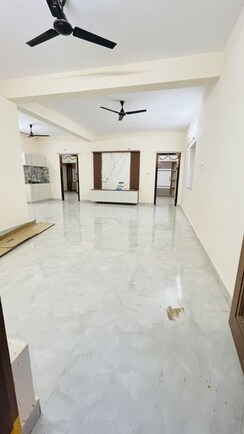 2 BHK + Prayer Room,Servant Room,Study Room,Extra Room,Store Room Apartment For Rent in Golden Tulip Kondapur