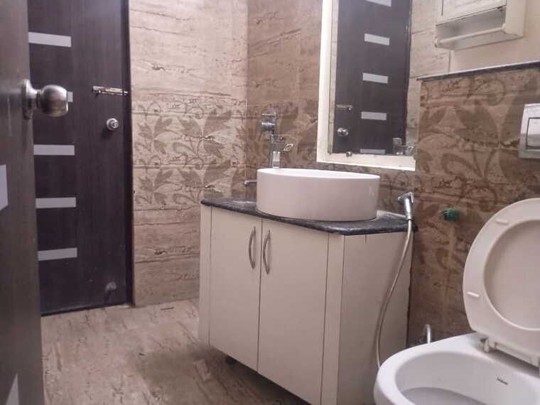 Bathroom, gaur-sportswood 3 Bedroom 1700 Sq.Ft. Apartment In Sector 79 Noida 10536647